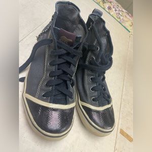 Sorel high top sneakers sz 7/7.5